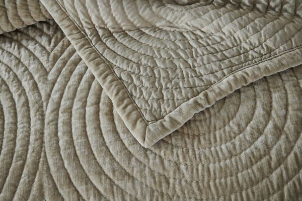 Покривало Velvet Circle 240x260 см La Nuit бежевий 