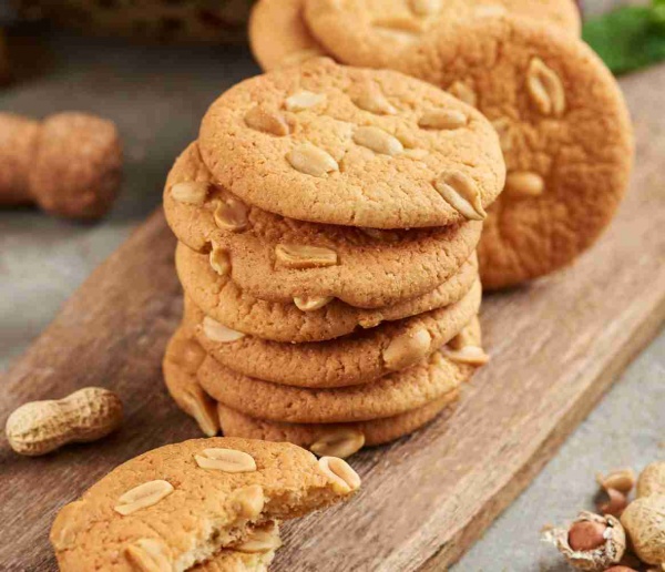 Печиво Biscotti здобне пісочно-відсадне американське з арахісом 400 г 