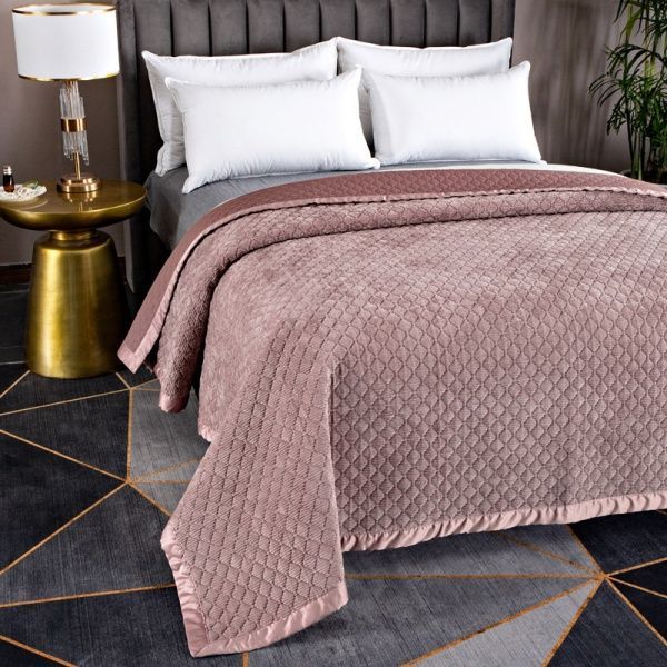 Покривало Velvet Darby 240x260 см La Nuit пудровий 