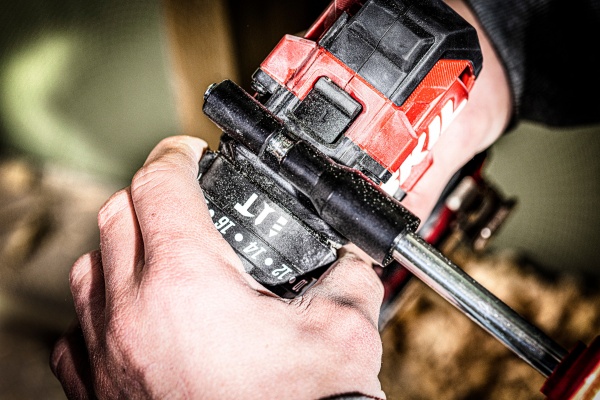 Шуруповерт ударний акумуляторний SKIL XP CD1E3085CA