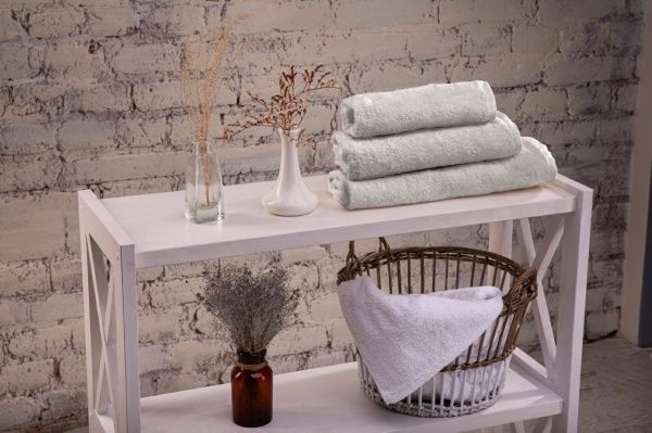 Рушник махровий Галіотіс 100x150 см світло-сірий Rigel 