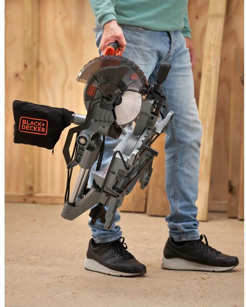 Пила торцювальна Black+Decker BES701