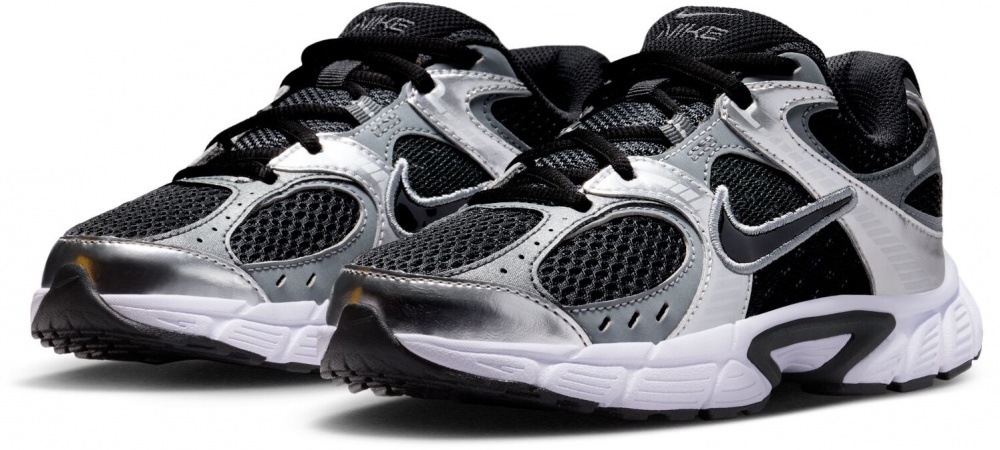 Кроссовки Nike V5 RNR (GS) HQ6411-001 р.37,5