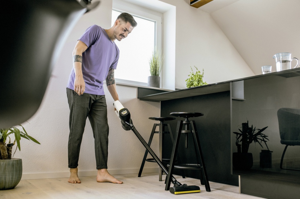 Пылесос аккумуляторный Karcher VC 4 Cordless my Home (1.198-630.0)