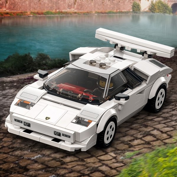Конструктор LEGO Speed Champions Lamborghini Countach 76908