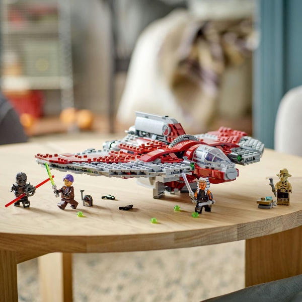 Конструктор LEGO Star Wars Шатл джедаїв T-6 Асоки Тано 75362