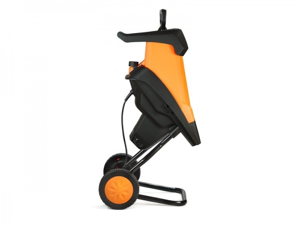 Измельчитель садовый Енергомаш ШЕ-2400 электросеть