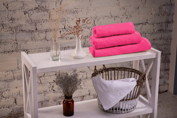 Рушник махровий 70x140 см яскрава троянда Rigel 