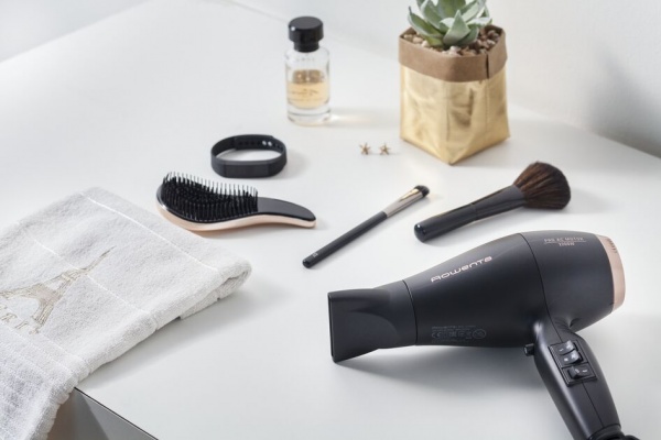 Фен Rowenta COMPACT PRO+ CV6930F0 