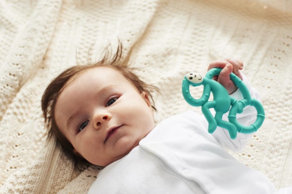 Прорезыватель Matchstick Monkey Обезьянка маленькая танцующая зеленая 10 см (MM-МMT-008)