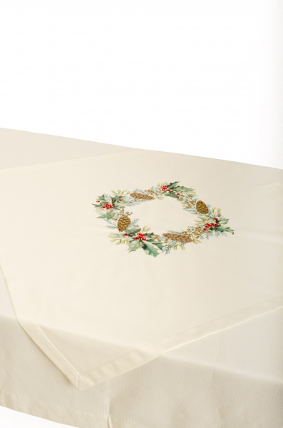 Дорожка на стол Омела 353-21/00 90x90 см бежевый 