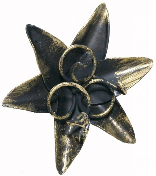 Цветок лилия 80x70x70 мм