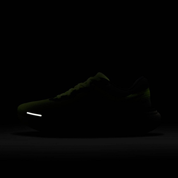 Кроссовки Nike ZoomX Invincible Run Flyknit CT2228-700 р.US 8 салатно-черный