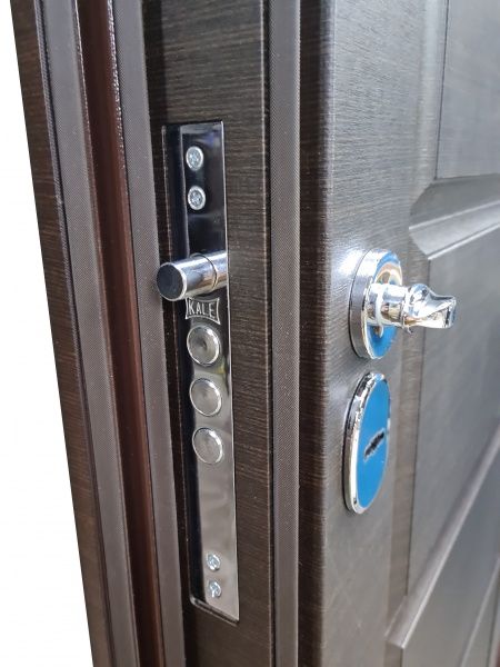 Двері вхідні Булат Гарант 117 венге горизонт темний 2050x950мм праві