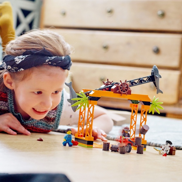 Конструктор LEGO City Трюковое испытание «Нападение акулы» 60342