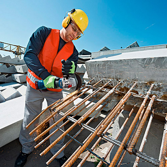 Болгарка (угловая шлифмашина) Bosch Professional GWS 18V-10 06019J4002