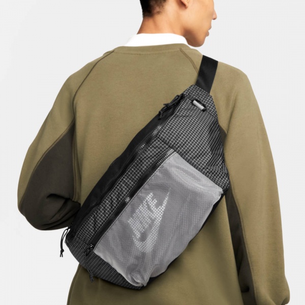 Сумка Nike NK ELMNTL WAISTPACK - TRL CV1411-011 черный 