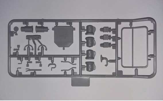 Сборная модель ICM американский спортивный автомобиль T1913 (4823044405145) 1:24
