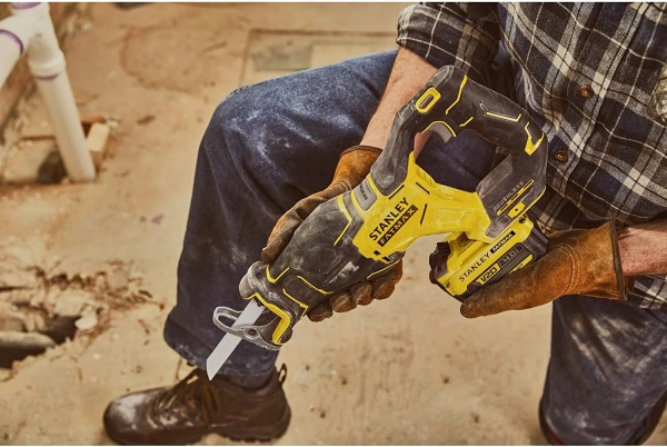 Пила шабельна Stanley FatMax SFMCS310B