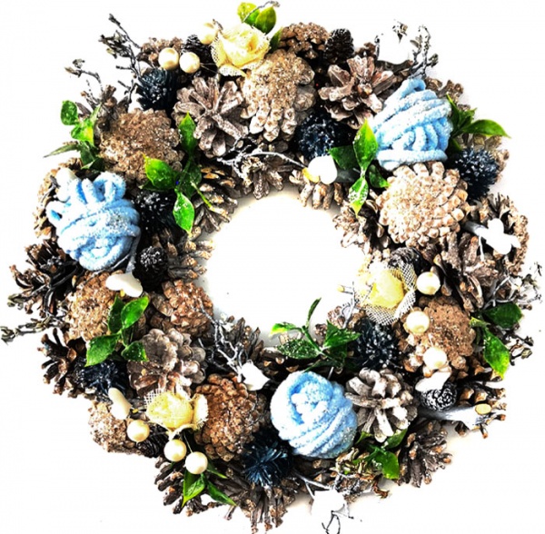 Вінок новорічний Blooming хвойний засніжений з шишками і кульками червоний d330 мм by201016-2 