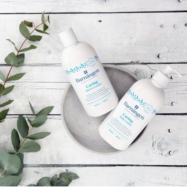 Лосьон для тела Barnangen Сaring с овсяным молочком для нормальной и сухой кожи 400 мл