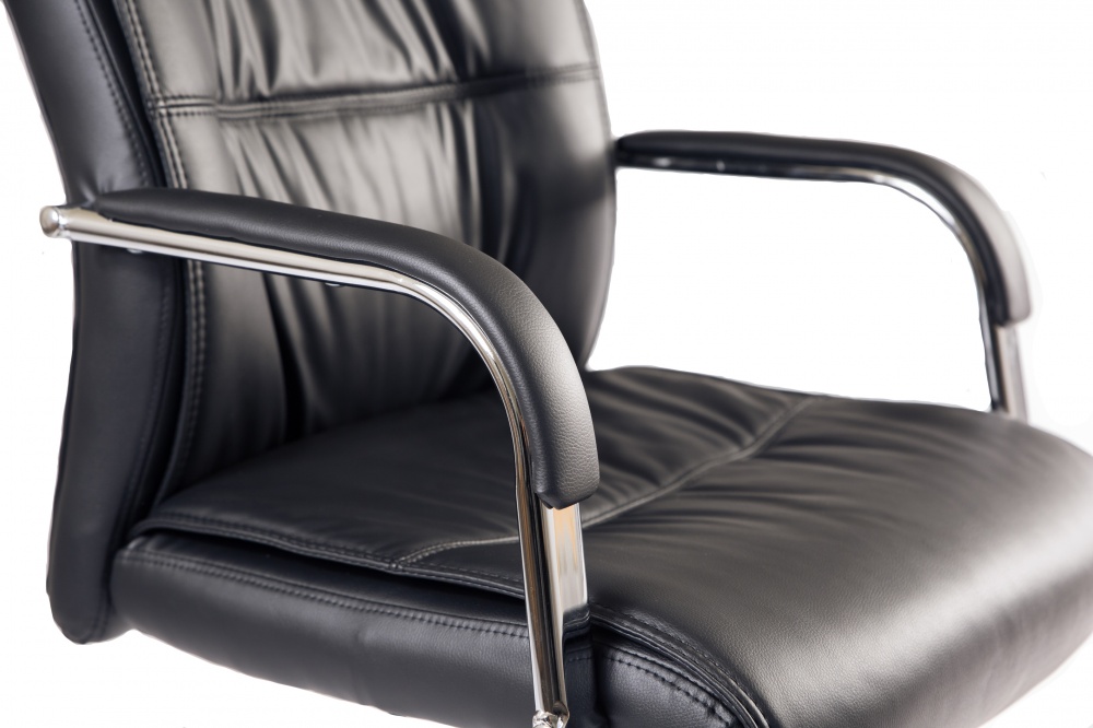 Кресло офисное Tehforward Chicago черный