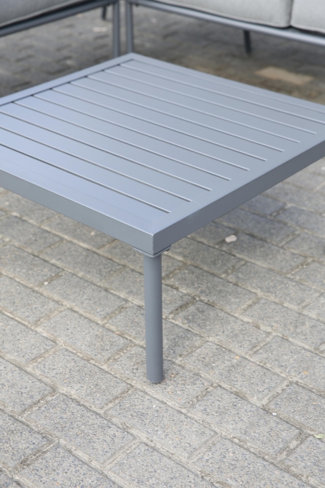 Комплект металлической мебели Чикаго (угловой диван + столик 68х68х34 см) серый