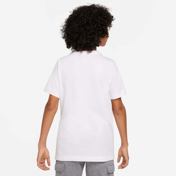 Футболка Nike TEE BOXY PATCH 2 FA22 DR9724-100 р.XL білий