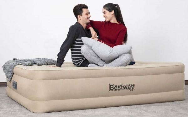 Матрас надувной Bestway Queen с электронасосом 203x152 см 69050