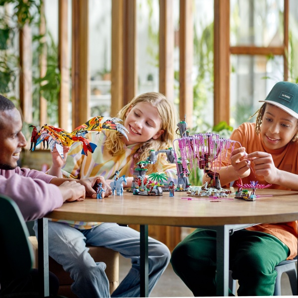 Конструктор LEGO Ideas Торук Макто і Дерево Душ 75574