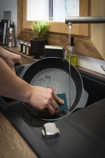 Сковорода Robusto 26 см E2490544 Tefal