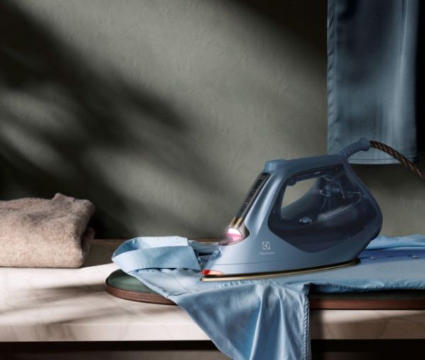 Праска Electrolux E8SI1-5DBM 