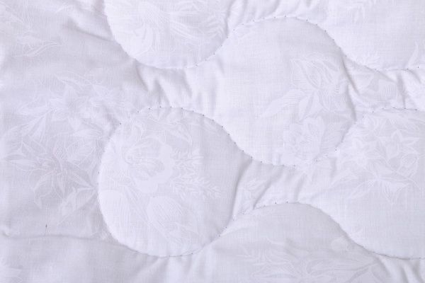 Одеяло Arabelle Light с волокном конопли 155x215 см Luna