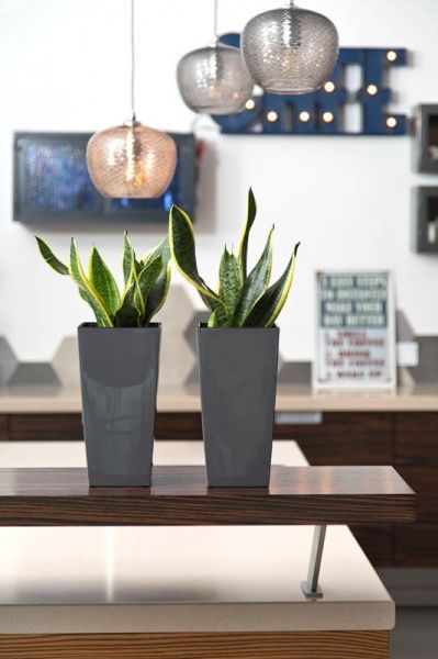 Горшок пластиковый Lamela Финезия квадратный 19,5л антрацит 