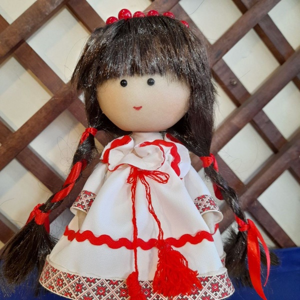 Статуэтка Девочка-Украинка в вышиванке 28 см