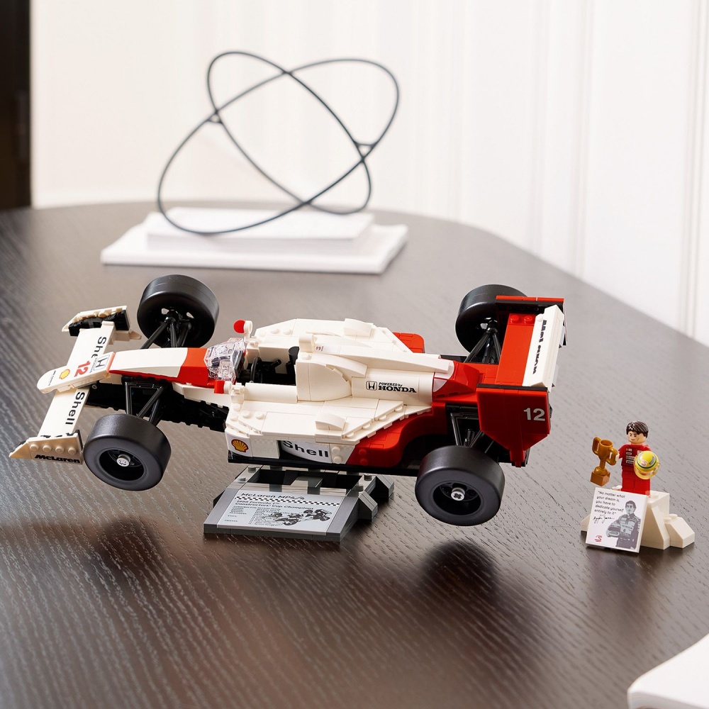 Конструктор LEGO Icons McLaren MP4/4 і Айртон Сенна 10330