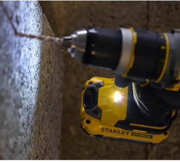 Шуруповерт ударный аккумуляторный Stanley FatMax SFMCD721B