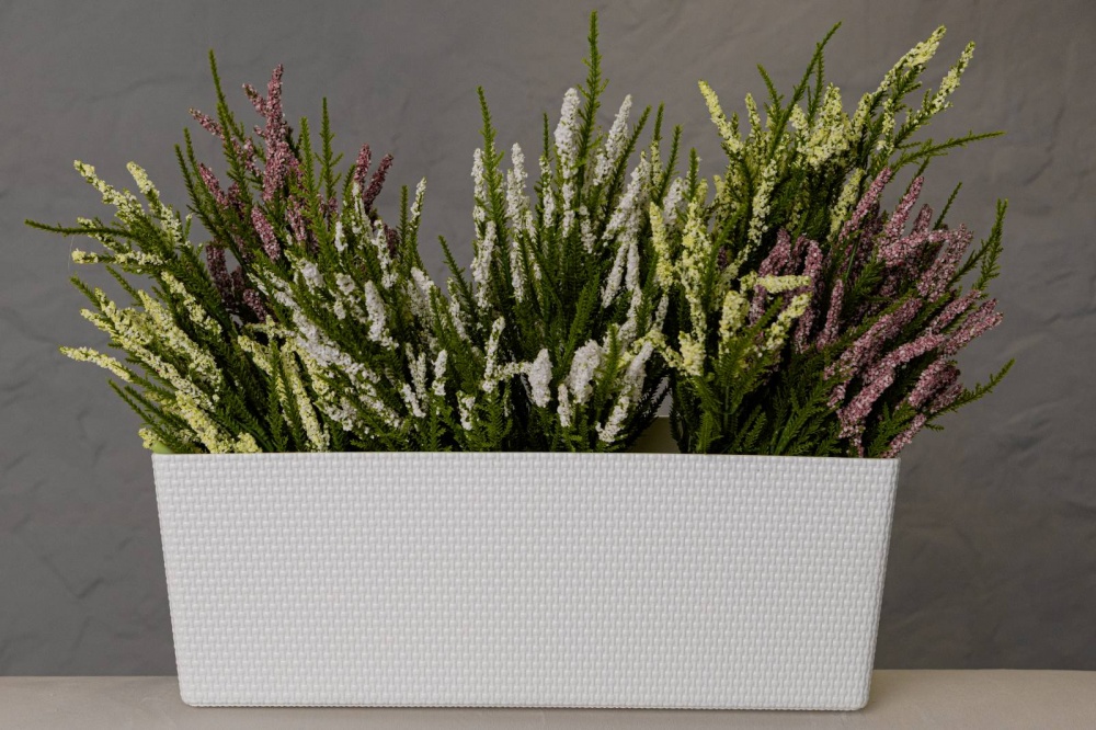 Ящик балконний пластик КАННА зі вставкою прямокутний білий ММ-Пласт (Bp60wh)