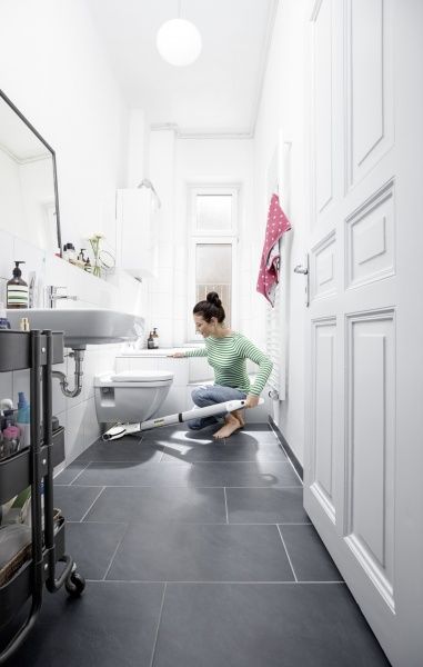 Комплект Karcher підлогомийна машина для дому FC 3 Cordless Premium + склоочисник WV 1 Plus 