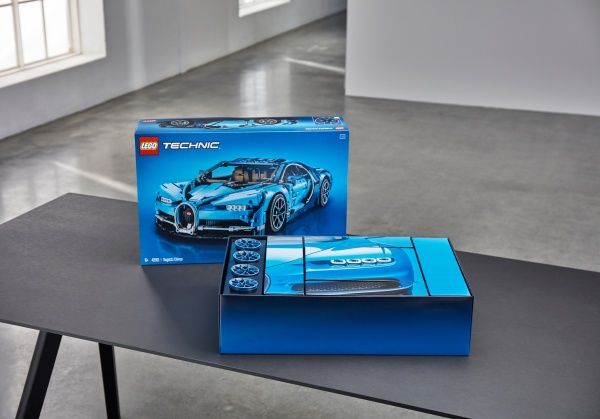 Конструктор LEGO Technic Bugatti Chiron 42083