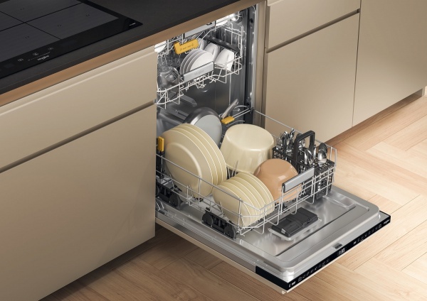 Вбудовувана посудомийна машина Whirlpool W8IHF58TU