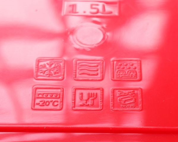 Контейнер Фиеста 1.5 л прямоугольный красный Алеана