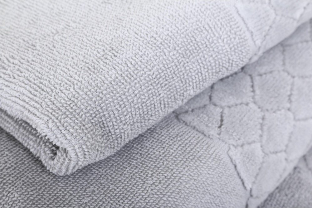 Рушник махровий VELOUR CELLS 33x50 см світло-сірий La Nuit