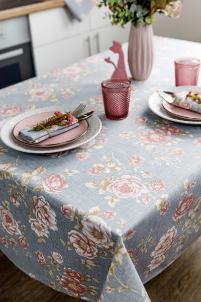 Скатерть Pionia 136x180 см La Nuit 