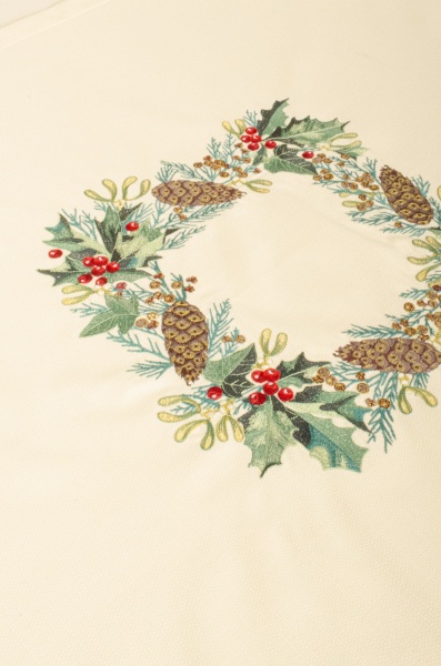 Дорожка на стол Омела 353-21/00 90x90 см бежевый 