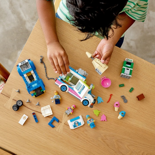 Конструктор LEGO City Погоня полиции за грузовиком с мороженым 60314