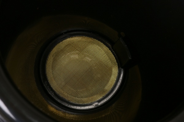 Лейка автомобильная с сеткой в индивидуальной упаковке