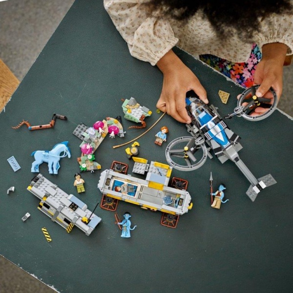 Конструктор LEGO Ideas Гори Алілуя: 26-а ділянка та вантажний конвертоплан «Самсон» 75573