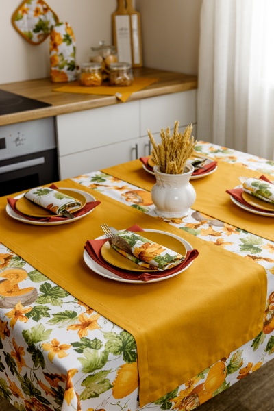 Скатерть Happy Fall 132x120 см оранжевый/белый с принтом Прованс 