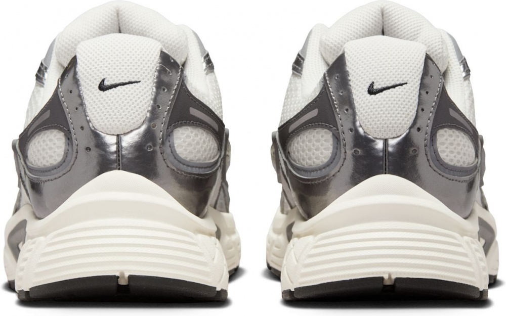 Кросівки чоловічі Nike V5 RNR HJ5228-009 р.45 сірі